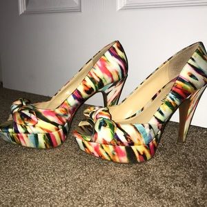 Multi colored Gianni Bini heel
